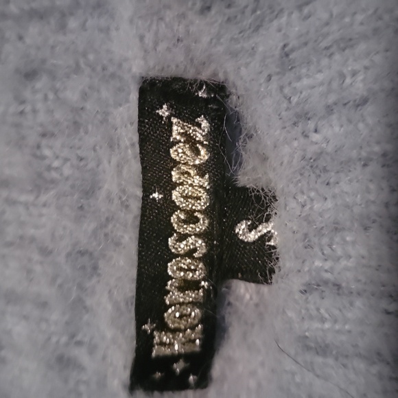 Furry/fuzzy blouse - Picture 3 of 3